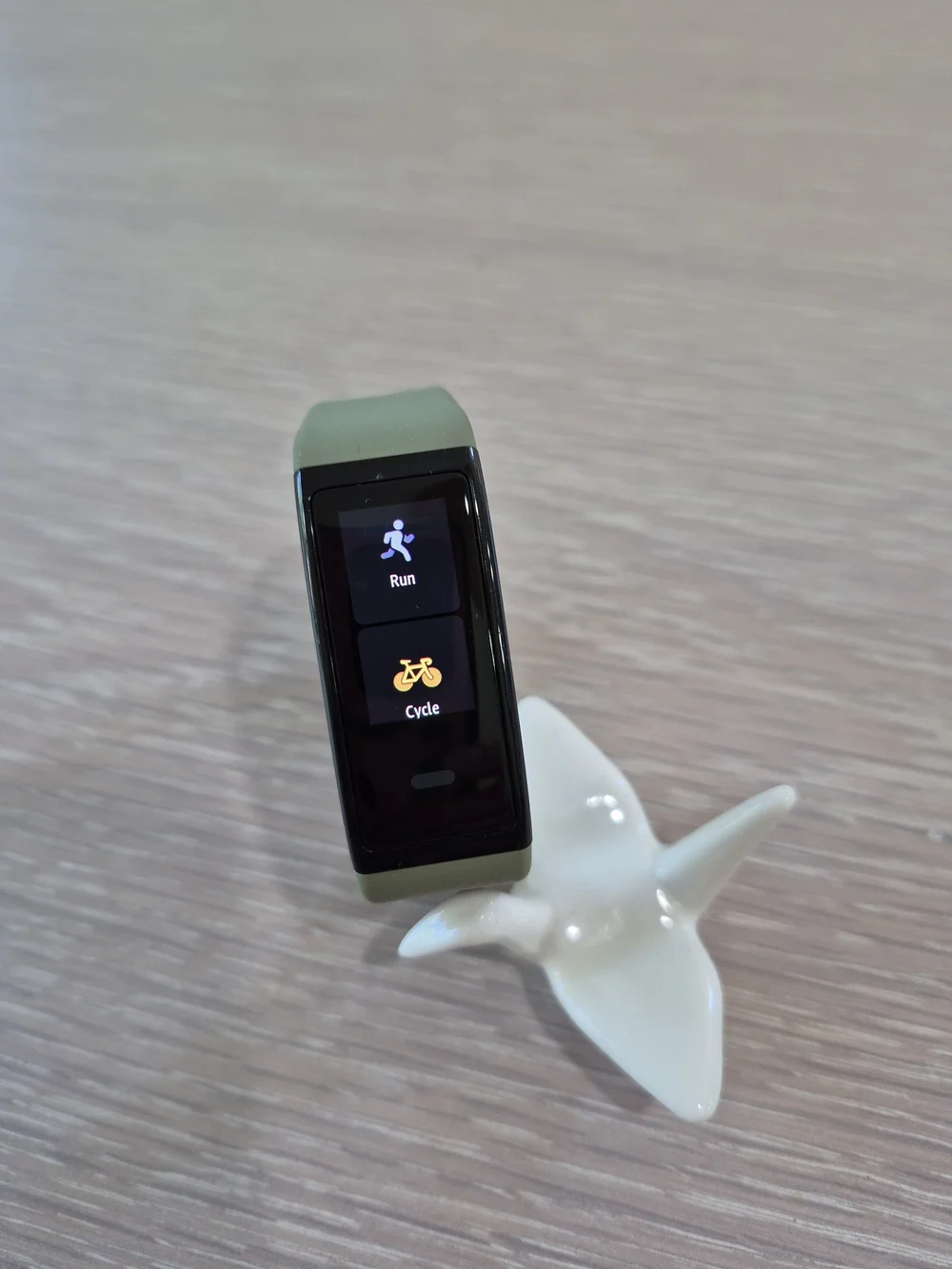 Smart Fitness Tracker Band in Olive Green with Touchscreen and Charger